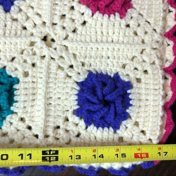 Set of 2 Vintage Granny Square Pillow Covers - Picture 9 of 10